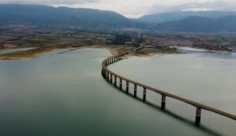 Κοζάνη: Σε εξέλιξη έρευνες για την ανεύρεση άνδρα στη λίμνη Πολυφύτου