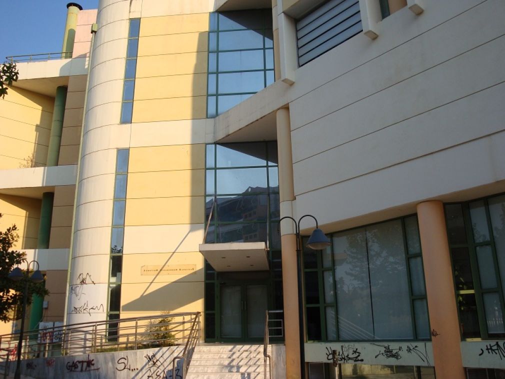 Παρατείνεται η έκθεση του Εικαστικού Ομίλου που φιλοξενείται στη Δημοτική Πινακοθήκη Καρδίτσας