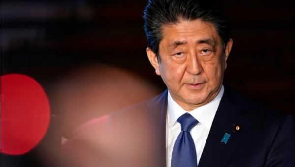Ιαπωνία: Πυροβόλησαν τον πρώην πρωθυπουργό Σίνζο Άμπε την ώρα της ομιλίας του (+Βίντεο)