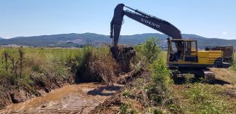 Καθαρισμός αρδευτικών καναλιών από την Π.Ε. Καρδίτσας στο Λεοντάρι