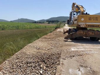 Βελτιώνεται ο δρόμος που συνδέει τον οικισμό της Νεράιδας με την Εθνική Οδό Φαρσάλων - Βόλου
