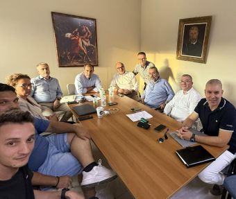 Συνάντηση της Διοίκησης του Επιμελητηρίου Καρδίτσας με τον Υφυπουργό Κλιματικής Κρίσης και Πολιτικής Προστασίας Κων. Κατσαφάδο