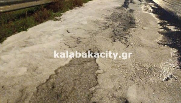 Καλαμπάκα: Καταιγίδα και σφοδρή χαλαζόπτωση έπληξε την Βασιλική