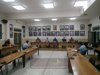 Ένα μήνα από την έναρξη του σχολικού έτους, τώρα συνδέονται με ρεύμα τα σεισμόπληκτα σχολεία Κοσκινά και Παλαμά! (+Βίντεο)