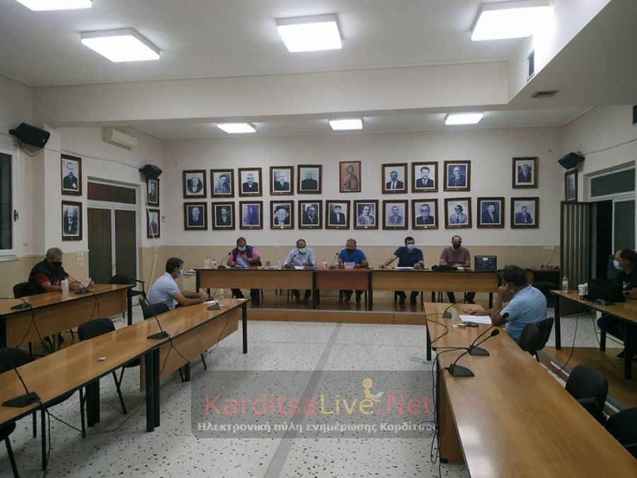 Ένα μήνα από την έναρξη του σχολικού έτους, τώρα συνδέονται με ρεύμα τα σεισμόπληκτα σχολεία Κοσκινά και Παλαμά! (+Βίντεο)