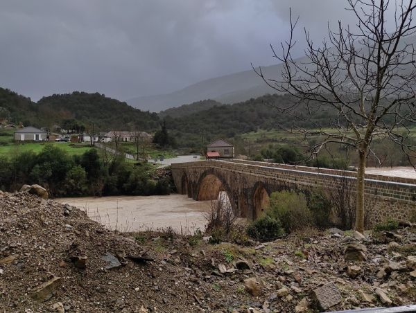 Δημ. Παπακώστας: "Η αναστηλωμένη Ιστορική Γέφυρα Αυλακίου (Καταφυλλίου) ξανά όρθια στον Αχελώο!"