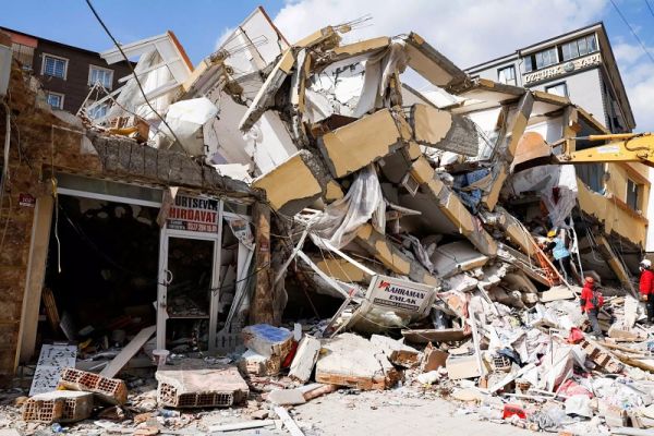 Τουρκία: Ένας άνδρας ανασύρθηκε ζωντανός μέσα από τα συντρίμμια, 11 μέρες μετά τον φονικό σεισμό