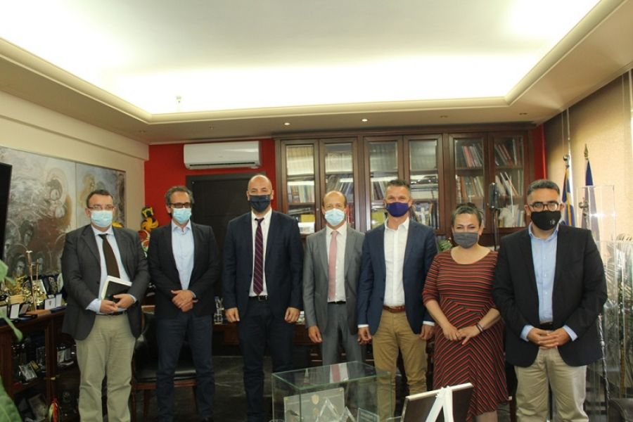 Ο Ύπατος Αρμοστής του ΟΗΕ για τους Πρόσφυγες στην Ελλάδα στην Περιφέρεια Θεσσαλίας