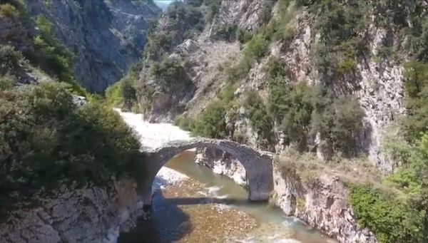 «Ώδινεν όρος και έτεκεν μυν»… άρθρο των Κ. Γιαννακού, Φ. Γέμτου, Κ. Γκούμα &amp; Τ. Μπαρμπούτη