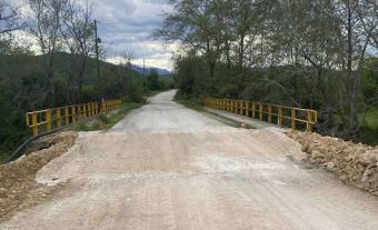 Αποκαταστάθηκε προσωρινά η κυκλοφορία στη γέφυρα στη θέση «Μαυρονέρια» Καλλιφωνίου