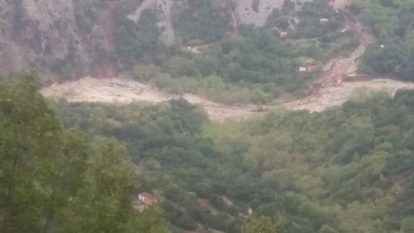 "Ανακοίνωση προς τους Οξυώτες και προς κάθε αρμόδια Αρχή"
