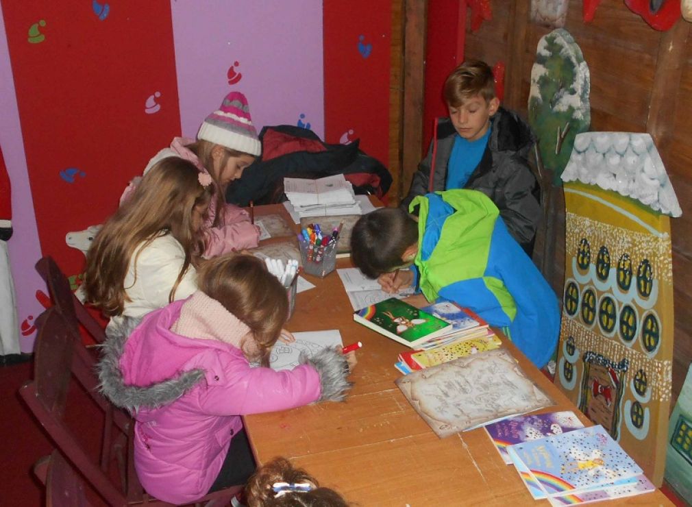 Οι Παιδικές Βιβλιοθήκες του Δ.Ο.Π.Α.Κ. Δήμου Καρδίτσας, «μάγεψαν» μικρούς και μεγάλους, στην Παυσιλυπούπολη