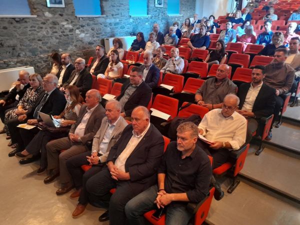 Πραγματοποιήθηκε η ημερίδα της ΠΕΔ Θεσσαλίας στην Αγιά με θέμα: "Ευκαιρίες ανάπτυξης από τα Συγχρηματοδοτούμενα Προγράμματα"