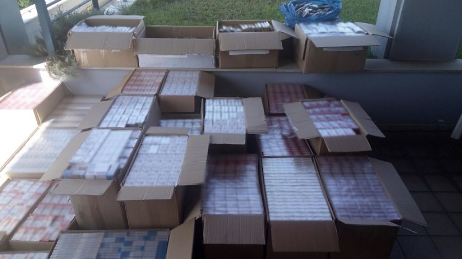 57χρονος στη Λάρισα είχε ολόκληρη αποθήκη με αφορολόγητα τσιγάρα