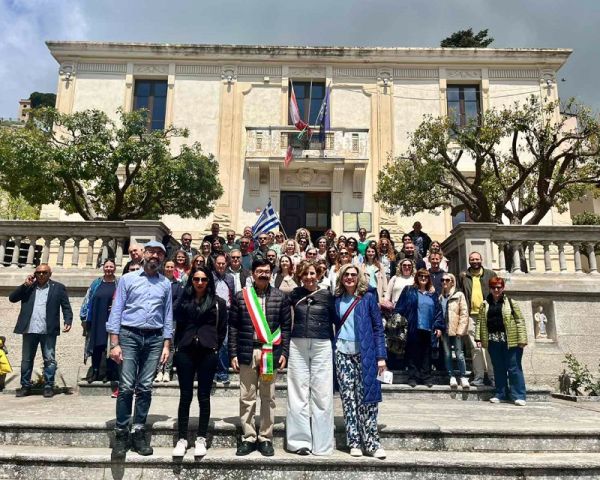 Μικτή Χορωδία Καρδίτσας “Parenthesis”: Μουσικό οδοιπορικό στην Καλαβρία