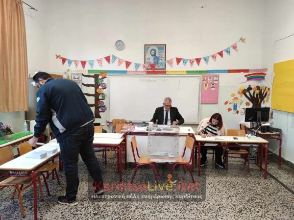 Αυτοδιοικητικές εκλογές: 1 στους 3 (σε σχέση με την α&#039; Κυριακή) δεν πήγε το πρωί της Κυριακής (15/10) να ψηφίσει στη Θεσσαλία