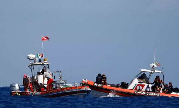 Ιταλία: Ολοκληρώθηκε η ανάσυρση νεκρών από το ναυάγιο με το ιστιοφόρο - Σε εξέλιξη έρευνες για τα αίτια
