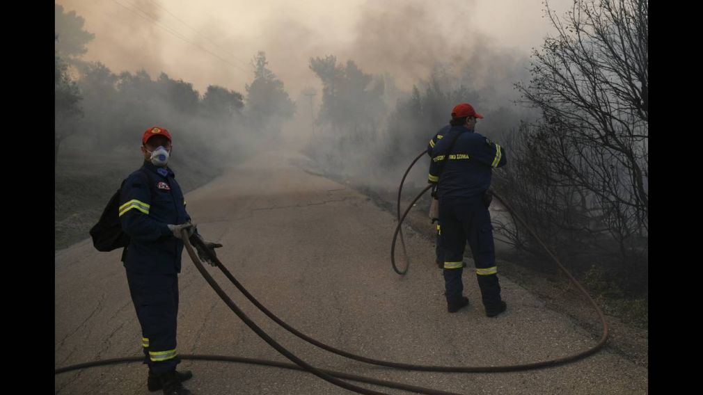 Πυρκαγιά Εύβοια: Εκκενώθηκαν δύο χωριά λόγω της φωτιάς που μαίνεται