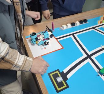 Συμμετοχή του 1ου Πειραματικού Γυμνασίου Καρδίτσας στον διαγωνισμό ρομποτικής