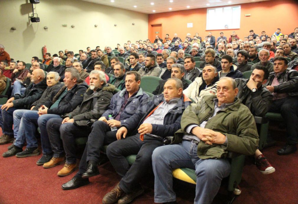 Κύβος ερρίφθη: Κοινό Θεσσαλικό μπλόκο στη Νίκαια αποφάσισαν οι αγρότες (+Φώτο)