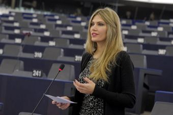 Η Ευρωβουλευτής Ευα Καϊλή ερευνάται για σκάνδαλο διαφθοράς στο Ευρωπαϊκό Κοινοβούλιο – Τέθηκε εκτός ΠΑΣΟΚ