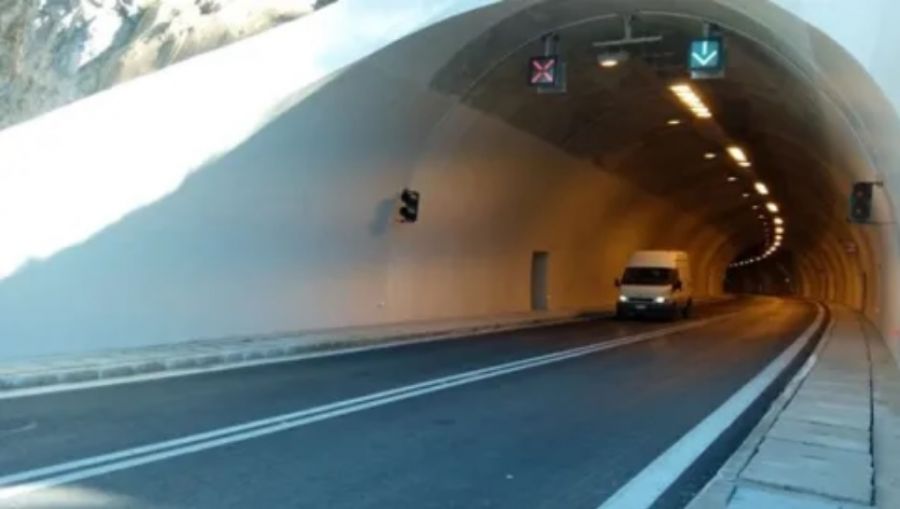 Βόλος: Διασωληνωμένος στη ΜΕΘ 20χρονος οδηγός μοτοσικλέτας μετά από τροχαίο στον Περιφερειακό