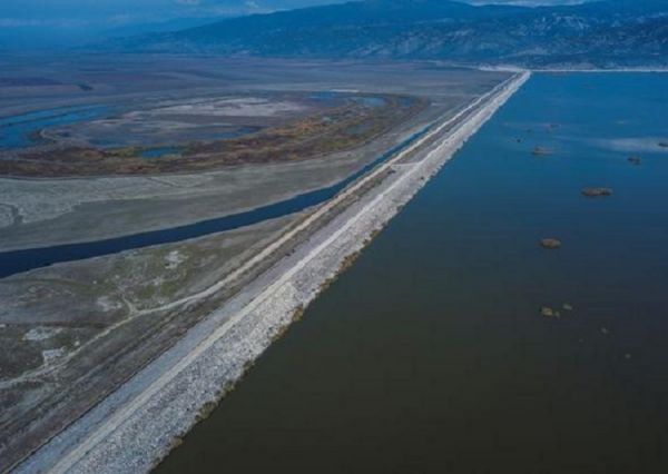 16 εκατ. ευρώ για την κατασκευή έργων μεταφοράς και διανομής νερού δυτικά της λίμνης Κάρλας