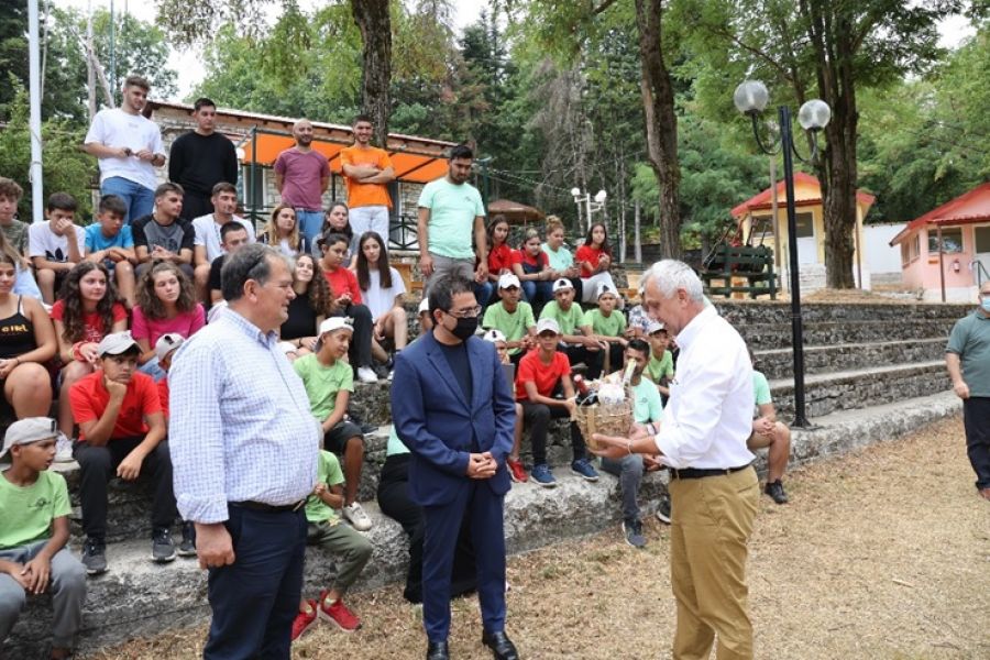 Στις κατασκηνώσεις Νεράιδας και στο Λαμπερό ο Γ.Γ. του Υπ. Εργασίας Γιώργος Σταμάτης