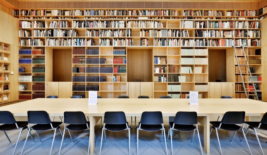 Απόφαση για χορήγηση δωρεάν βιβλίων και εισιτηρίων θεατρικών παραστάσεων από τον ΟΑΕΔ σε 350.000 δικαιούχους