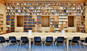 Απόφαση για χορήγηση δωρεάν βιβλίων και εισιτηρίων θεατρικών παραστάσεων από τον ΟΑΕΔ σε 350.000 δικαιούχους