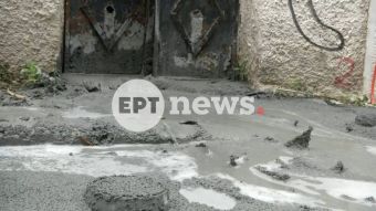 Τσιμέντο "αναβλύζει" από εγκαταλελειμμένο κτίριο της Αθήνας (+Βίντεο)