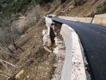 Σοβαρές ζημιές στο δρόμο διασταύρωση Σπηλιάς – λίμνη Στεφανιάδας που πρόσφατα κατασκευάστηκε (+Φώτο)