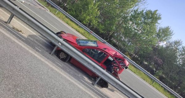 Τροχαίο με τρεις τραυματίες στον Πετρόπορο Τρικάλων