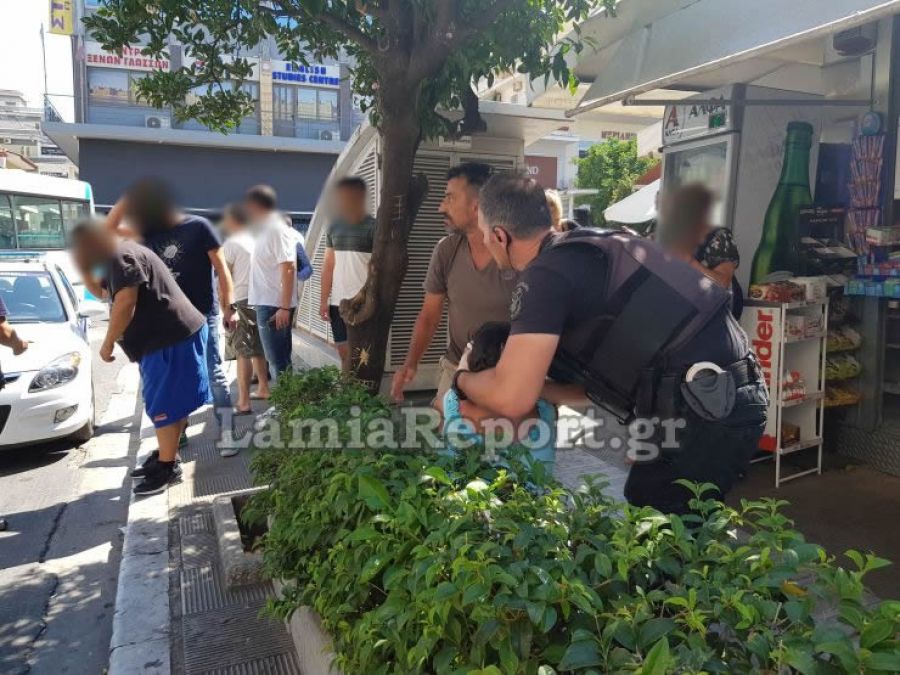 Λαμία: Τραυμάτισε σοβαρά γυναίκα στο πρόσωπο με ξυράφι στην κεντρική πλατεία