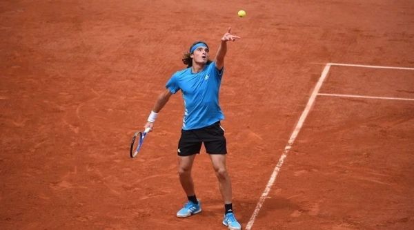 Πρόωρο αντίο από το «Roland Garros» για τον Στέφανο Τσιτσιπά