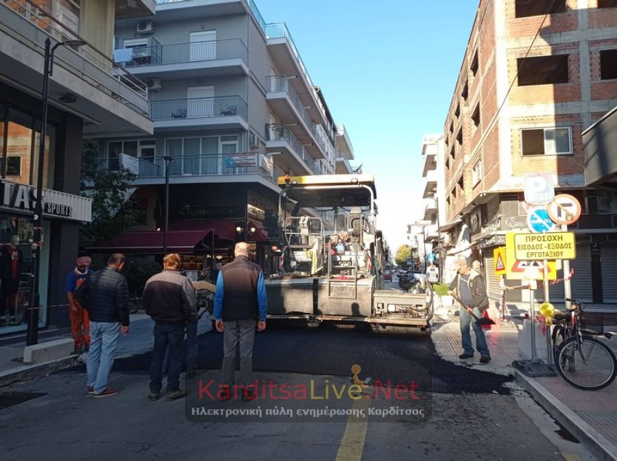 Ασφαλτοστρώνεται και δίνεται την Πέμπτη (20/10) σε κυκλοφορία η οδός Χαρίτου (+Φωτο +Βίντεο)