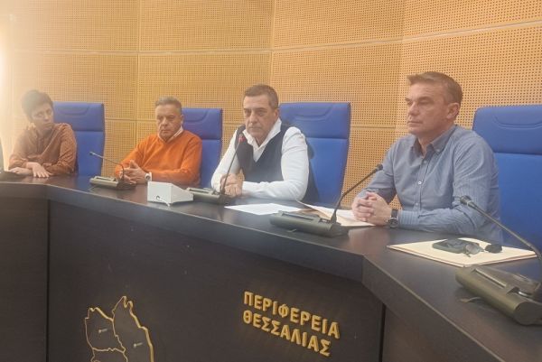 Με αγρότες των παρακάρλιων περιοχών συναντήθηκε ο Περιφερειάρχης Θεσσαλίας Δ. Κουρέτας