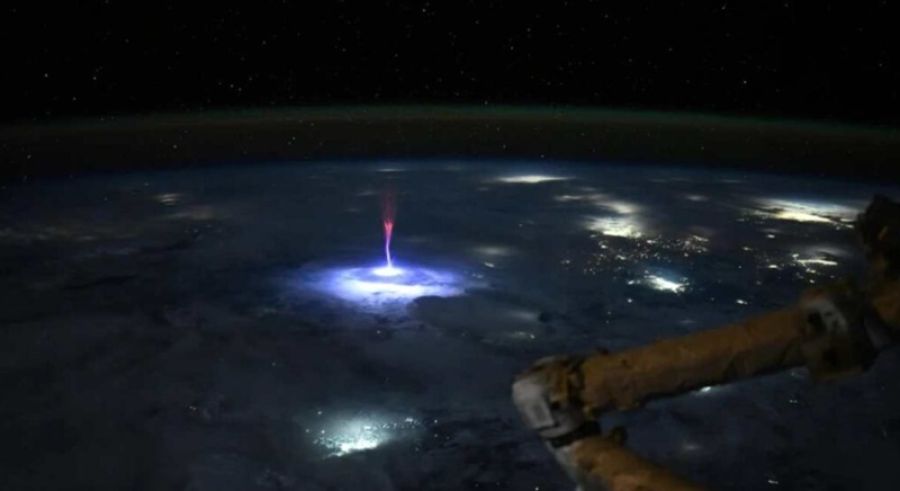 Αστροναύτης της NASA φωτογράφισε σπάνιο φωτεινό φαινόμενο πάνω από τη Γη
