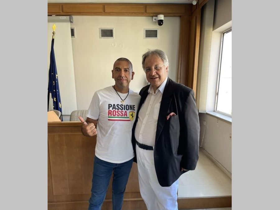 Πανελλήνιος Ελληνοϊταλικός Σύλλογος Φιλίας καλωσορίζει το Club της Ferrari «Passione Rossa» στο ν. Καρδίτσας