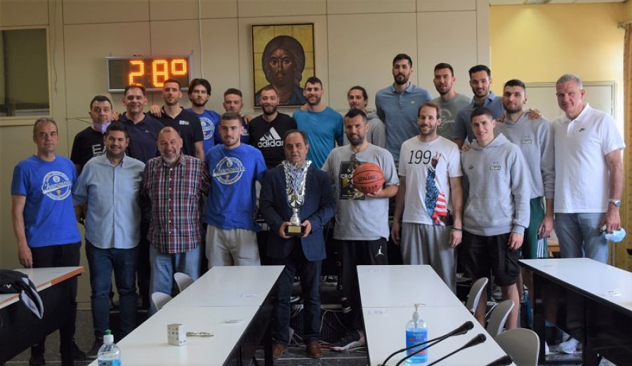 Με τους πρωταθλητές της Α2 μπάσκετ συναντήθηκε ο Δήμαρχος Καρδίτσας Β. Τσιάκος