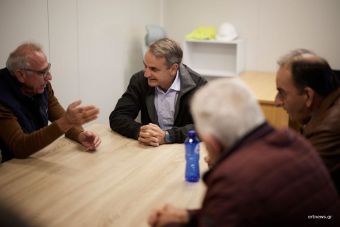 Τρεις δεσμεύσεις Μητσοτάκη στη συνάντηση με Θεσσαλούς αγρότες στις Νέες Καρυές - Νέα συνάντηση πριν τις κινητοποιήσεις