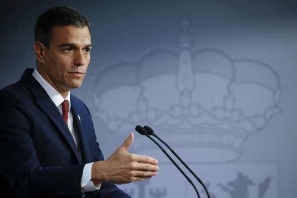 Πρόωρες εκλογές στην Ισπανία κήρυξε ο Σάντσεθ