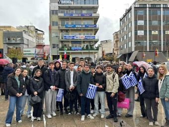 Το 5ο ΓΕΛ Καρδίτσας στην υποδοχή της Ολυμπιακής Φλόγας