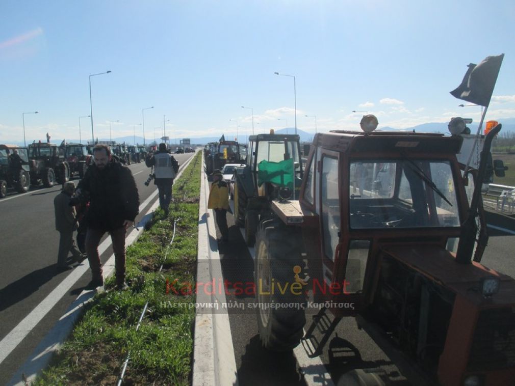 Κινητοποιήσεις αποφάσισαν οι αγρότες μετά την πανελλαδική σύσκεψη στη Νίκαια