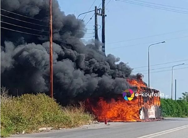 Θεσσαλονίκη: Λεωφορείο λαμπάδιασε σε επαρχιακή οδό - Σώοι οι επιβάτες (+Βίντεο)