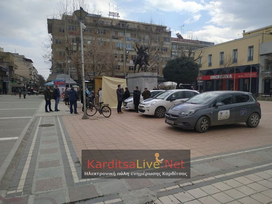 3 θετικά rapid tests στην κεντρική πλατεία της Καρδίτσας σήμερα Πέμπτη (18/3)