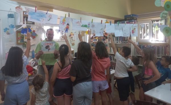 Παιδικές Βιβλιοθήκες Δήμου Καρδίτσας: «Βιβλία που μας πάνε παντού…..γεννήθηκαν μέσα από παράξενα βιβλία γνώσεων»