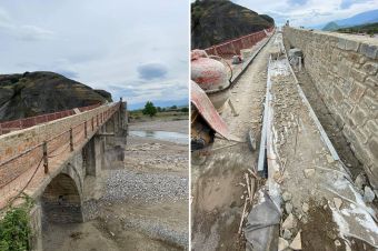 Εργασίες αποκατάστασης της πέτρινης τοξωτής γέφυρας στη Σαρακίνα Τρικάλων
