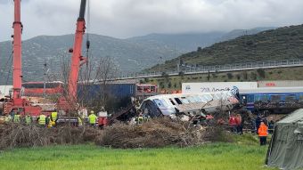 Η Hellenic Train ενημέρωσε για το φορτίο της εμπορικής αμαξοστοιχίας στο δυστύχημα των Τεμπών