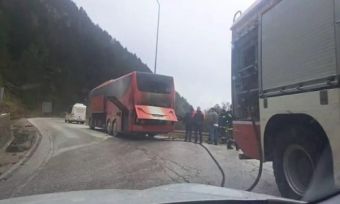 Γιάννενα: Φωτιά σε λεωφορείο με 52 μαθητές από τη Θεσσαλονίκη - Είναι όλοι ασφαλείς στο Μέτσοβο